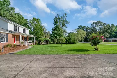 2470 Country Club Drive, Lancaster, SC 29720 - Photo 10