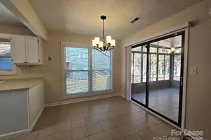 3738 Sweetgrass Ln, Charlotte, NC 28226 - Photo 4