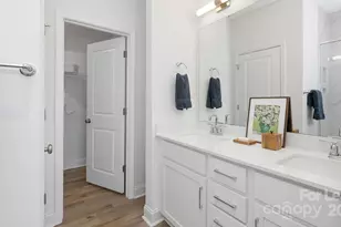 9100 Bluedale Rd, Charlotte, NC 28216 - Photo 14