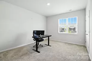 8156 Merryvale Ln, Charlotte, NC 28214 - Photo 24