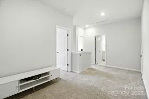 8156 Merryvale Ln, Charlotte, NC 28214 - Photo 14