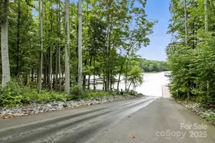 8156 Merryvale Ln, Charlotte, NC 28214 - Photo 36