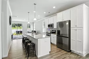 8156 Merryvale Ln, Charlotte, NC 28214 - Photo 10