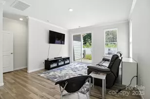 8156 Merryvale Ln, Charlotte, NC 28214 - Photo 8