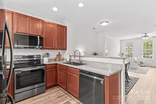 15879 Sharon Dale Dr, Davidson, NC 28036 - Photo 8