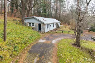 57 Twin Ponds Ln, Hendersonville, NC 28739 - Photo 28