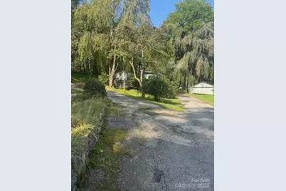 57 Twin Ponds Lane, Hendersonville, NC 28739 - Photo 10