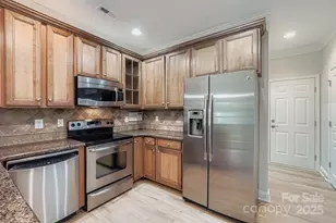 6316 Cory Bret Ln, Charlotte, NC 28278 - Photo 8