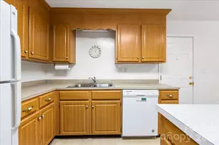 1840 Stoneyridge Dr, Charlotte, NC 28214 - Photo 14