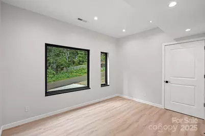 801 Autumnwood Lane, Charlotte, NC 28213 - Photo 34