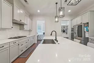 809 Brown Creek Dr, Matthews, NC 28104 - Photo 18