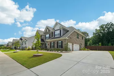 809 Brown Creek Drive, Matthews, NC 28104 - Photo 4