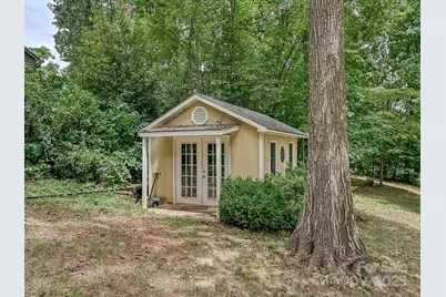 11902 Mountain Crest Circle, Charlotte, NC 28216 - Photo 32