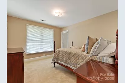 11902 Mountain Crest Circle, Charlotte, NC 28216 - Photo 18