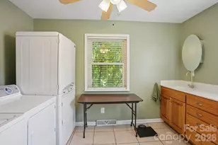 3325 Fairview Dr, Gastonia, NC 28052 - Photo 10