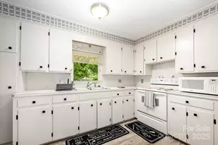 6963 Kershaw Camden Hwy, Kershaw, SC 29067 - Photo 14