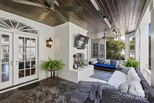 1869 Queens Rd W, Charlotte, NC 28207 - Photo 40