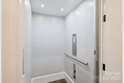 1869 Queens Road W, Charlotte, NC 28207 - Photo 24