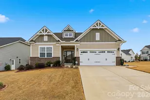 1157 Overlake Dr, Belmont, NC 28012 - Photo 2