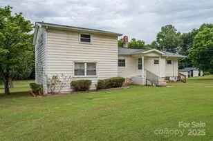 2320 Claremont Rd, Newton, NC 28658 - Photo 2