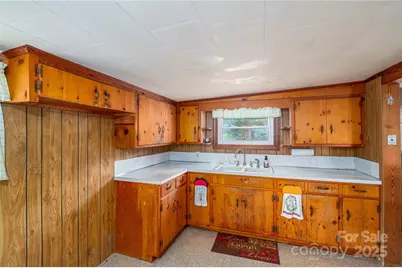 2320 Claremont Road, Newton, NC 28658 - Photo 10