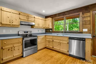 194 Bear Creek Dr, Fletcher, NC 28732 - Photo 6