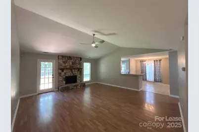 10722 Four Mile Creek Road, Charlotte, NC 28277 - Photo 2