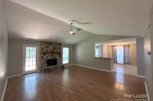 10722 Four Mile Crk Rd, Charlotte, NC 28277 - Photo 2