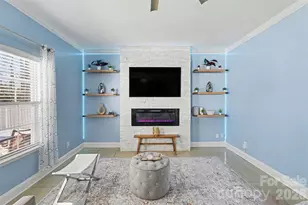 11001 Dulin Creek Blvd, Charlotte, NC 28215 - Photo 6