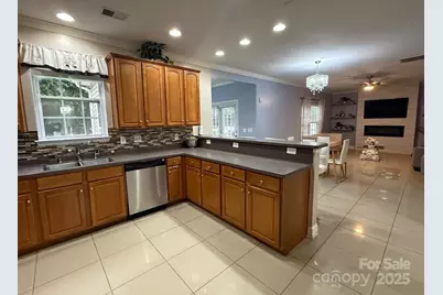 11001 Dulin Creek Boulevard, Charlotte, NC 28215 - Photo 6