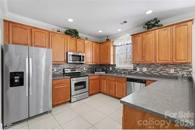 11001 Dulin Creek Boulevard, Charlotte, NC 28215 - Photo 14