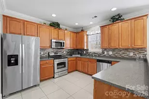 11001 Dulin Creek Blvd, Charlotte, NC 28215 - Photo 14