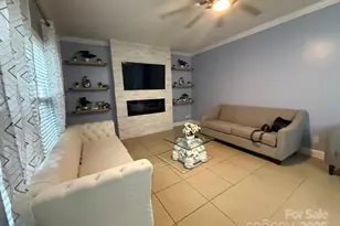 11001 Dulin Creek Blvd, Charlotte, NC 28215 - Photo 14