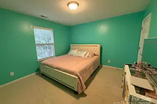 11001 Dulin Creek Blvd, Charlotte, NC 28215 - Photo 22