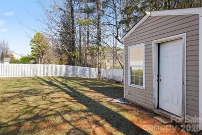 11001 Dulin Creek Boulevard, Charlotte, NC 28215 - Photo 30