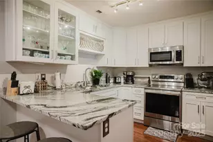 920 Woodhill Dr, Fletcher, NC 28732 - Photo 12