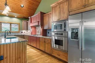 321 Sunset Point Rd, Burnsville, NC 28714 - Photo 16