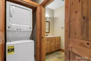 321 Sunset Point Rd, Burnsville, NC 28714 - Photo 36