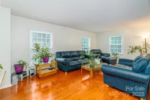 8300 Knights Bridge Rd, Charlotte, NC 28210 - Photo 10