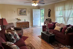 321 E Jones St, Blacksburg, SC 29702 - Photo 8