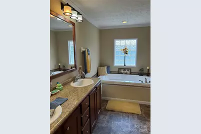 321 E Jones Street, Blacksburg, SC 29702 - Photo 12