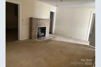 1105 E Main Street, Albemarle, NC 28001 - Photo 2