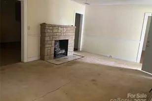 1105 E Main St, Albemarle, NC 28001 - Photo 2