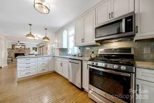 1104 High Vista Dr, Mills River, NC 28759 - Photo 12