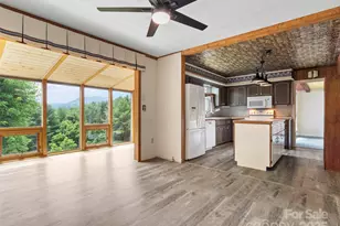 220 Grand View Ln, Burnsville, NC 28714 - Photo 12