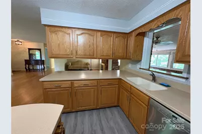 203 Haywood Knolls Drive, Hendersonville, NC 28791 - Photo 10