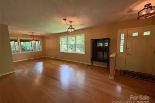 203 Haywood Knolls Dr, Hendersonville, NC 28791 - Photo 16