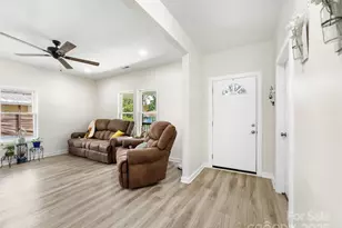 1112 W 5th Ave, Gastonia, NC 28052 - Photo 4