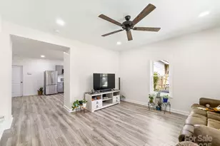 1112 W 5th Ave, Gastonia, NC 28052 - Photo 8