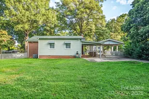 5212 Wales St, Charlotte, NC 28269 - Photo 6